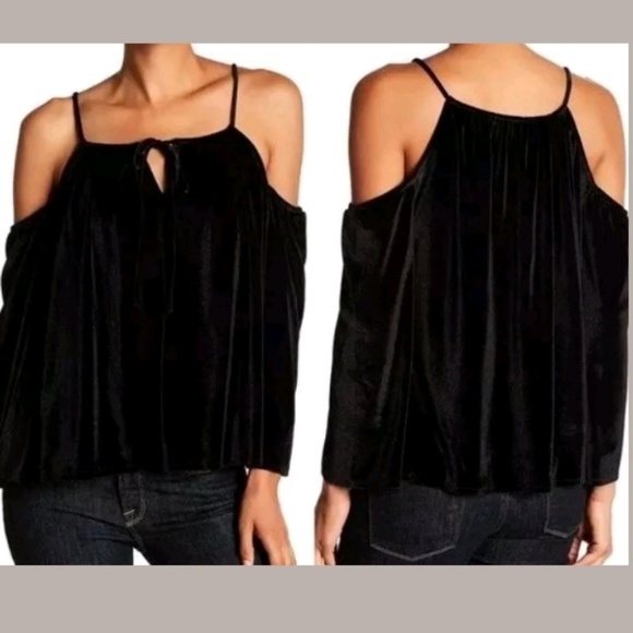 Laundry By Shelli Segal Tops - 🌟SOLD🌟New Black Velvet Cold Shoulder Top